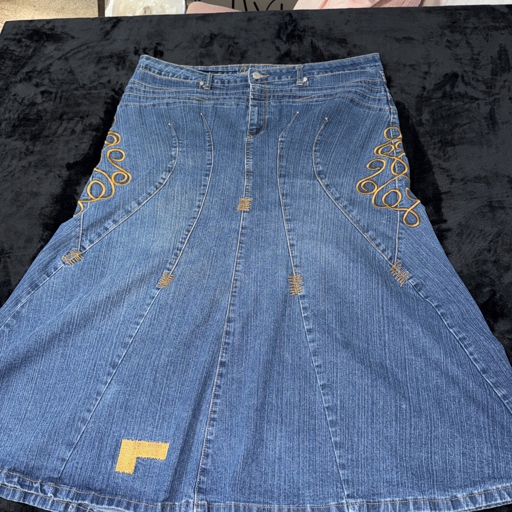 Jamie Nicole Sz18 Medium Wash Blue Jean Maxi Skirt Stretchy Embroidered Boho